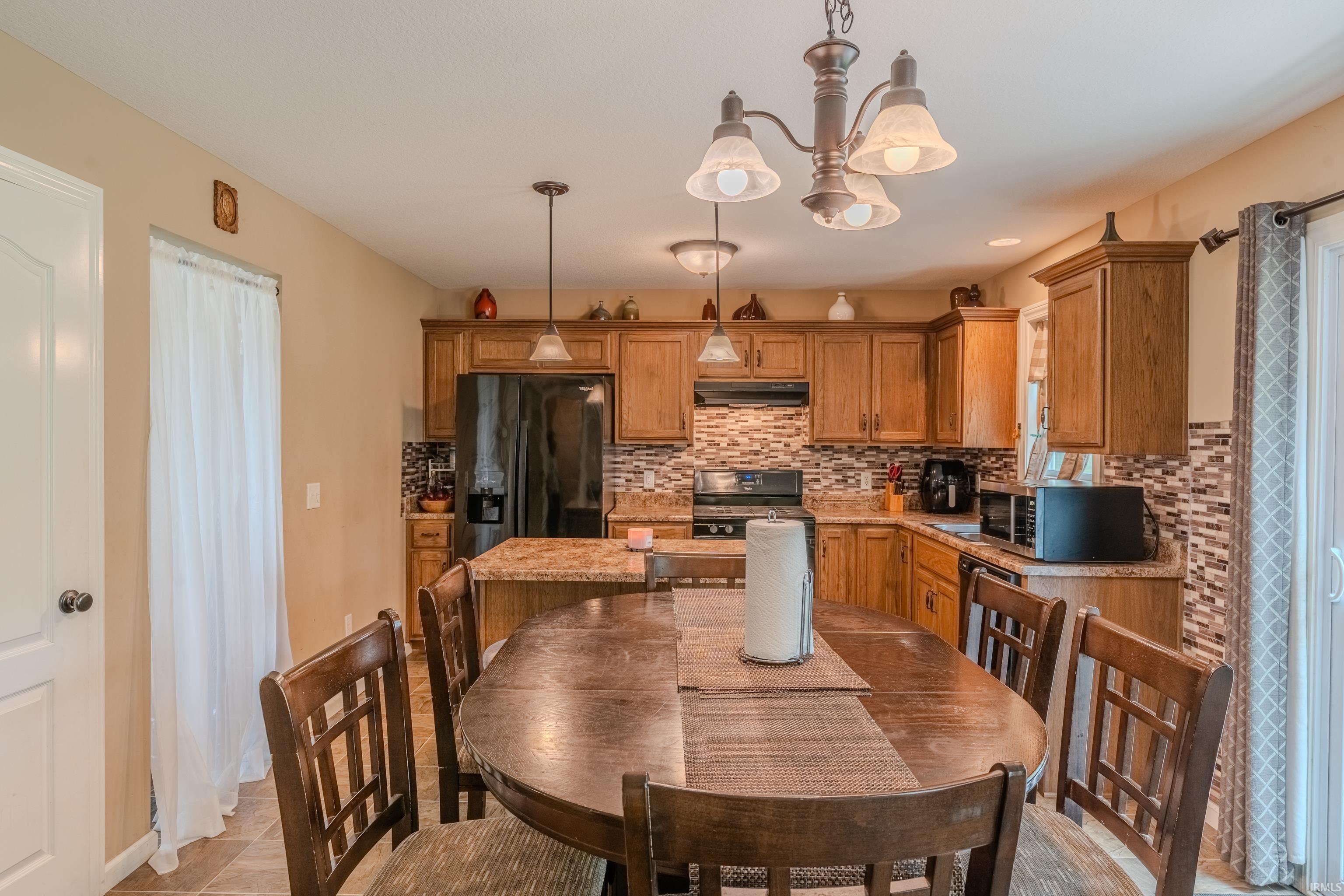 2287 Rittenhouse Place Huntertown, IN 46748 - Photo 13 of 36