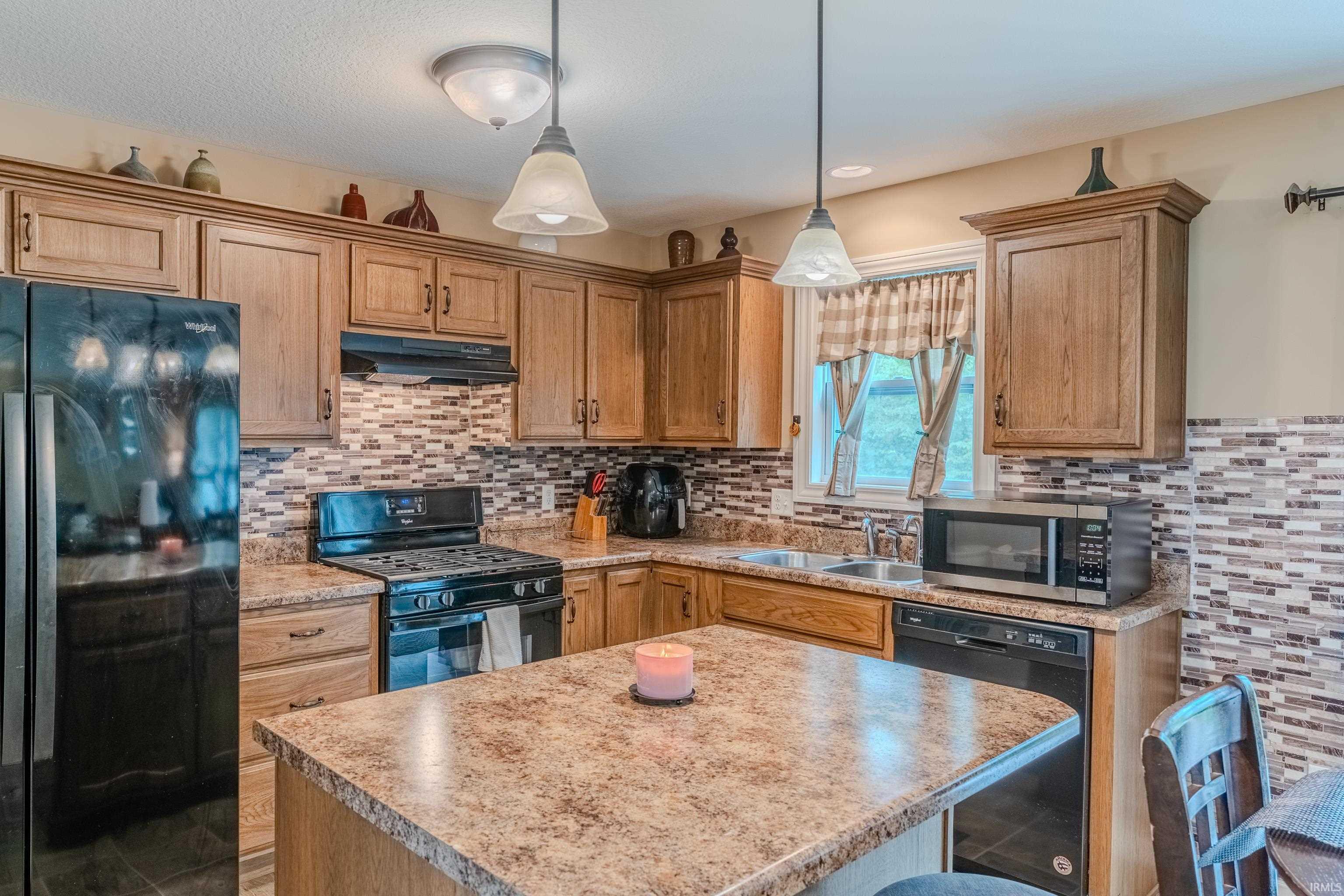 2287 Rittenhouse Place Huntertown, IN 46748 - Photo 14 of 36