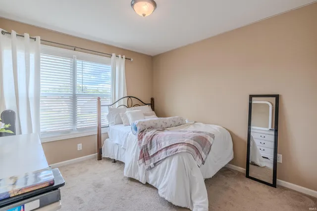 $319,900 | 2287 Rittenhouse Place, Huntertown, IN 46748