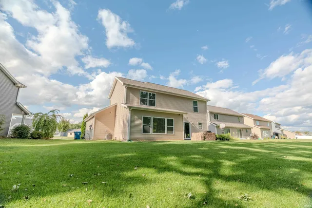 $319,900 | 2287 Rittenhouse Place, Huntertown, IN 46748