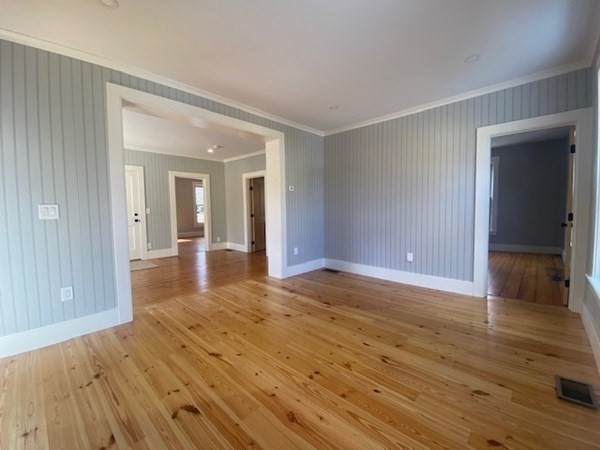 33 Ash Street Spencer, MA 01562 - Photo 5 of 37