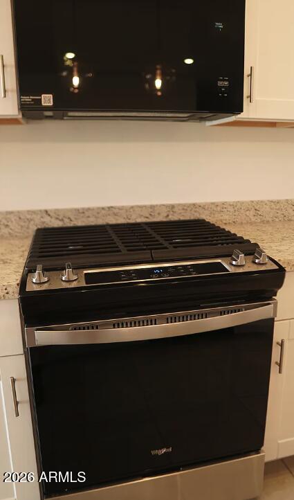 2426 Grenache Road San Tan Valley, AZ 85143 - Photo 4 of 29 a close view of stove