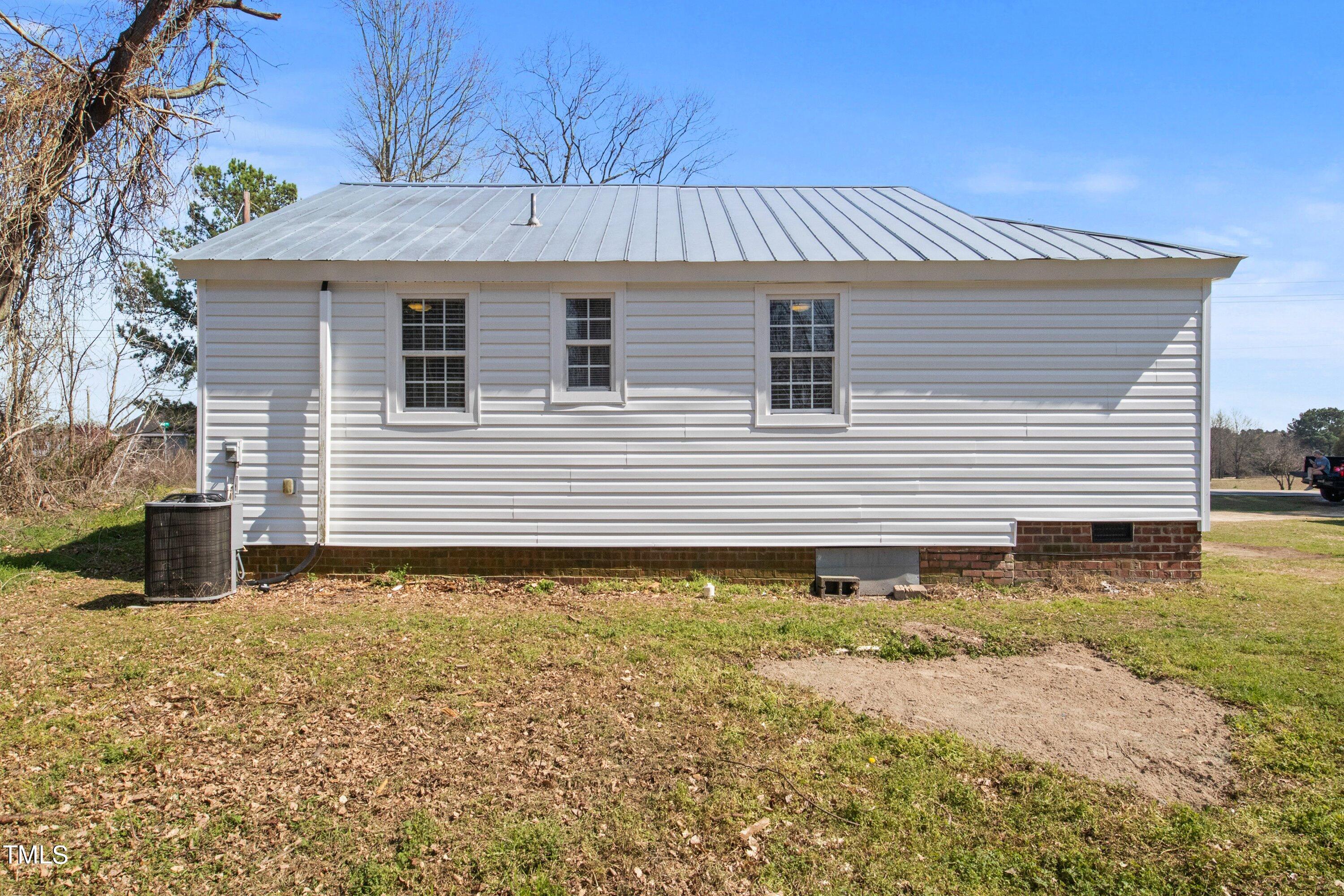 167 Church Road Benson, NC 27504 - Photo 20 of 22 04-167 Church Rd20230314_0041