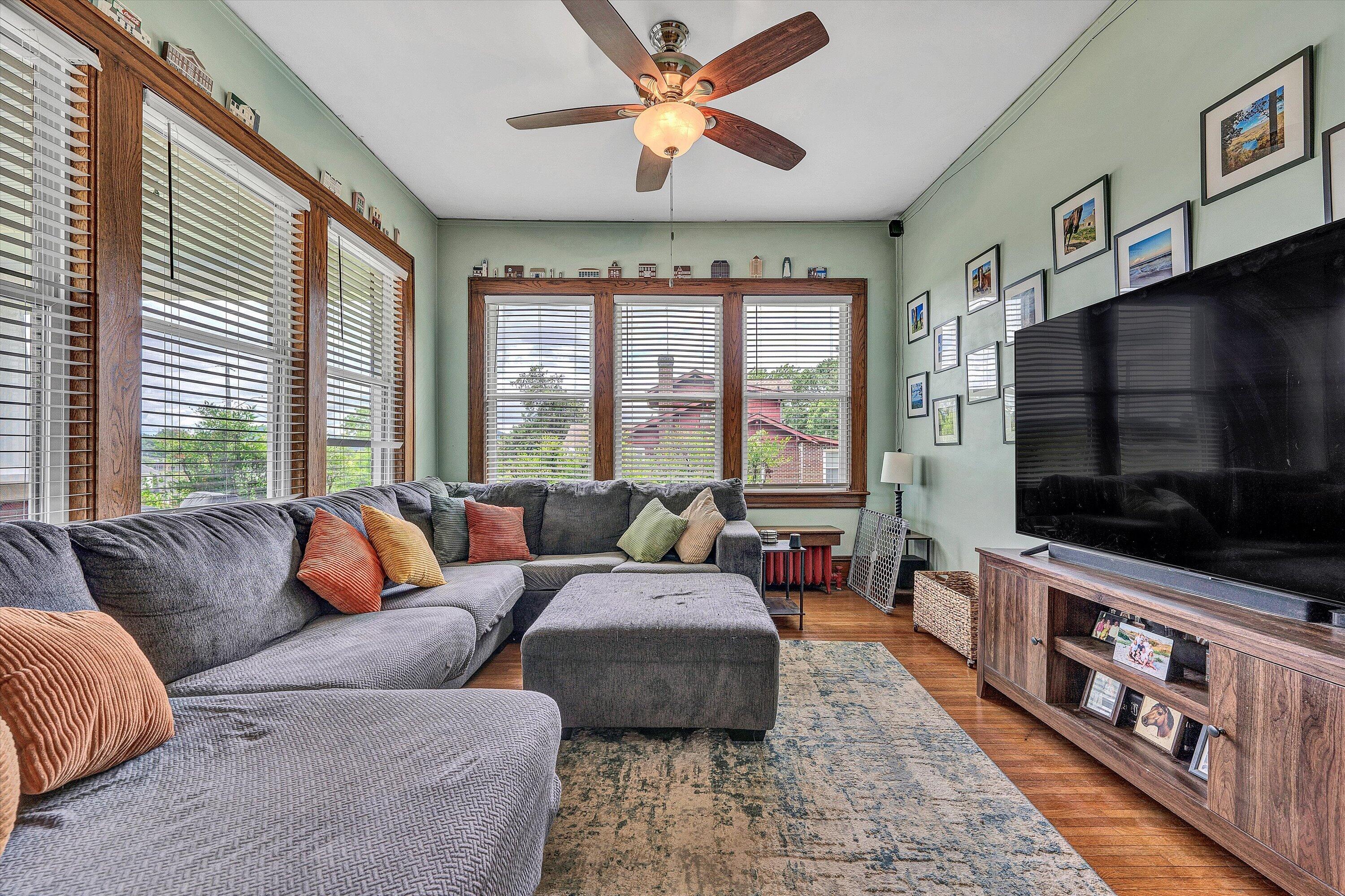 323 North Maple Street Vinton, VA 24179 - Photo 13 of 43 13-DSC06547