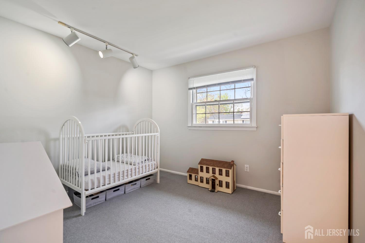 3 Vauxhall Road East Brunswick, NJ 08816 - Photo 13 of 28