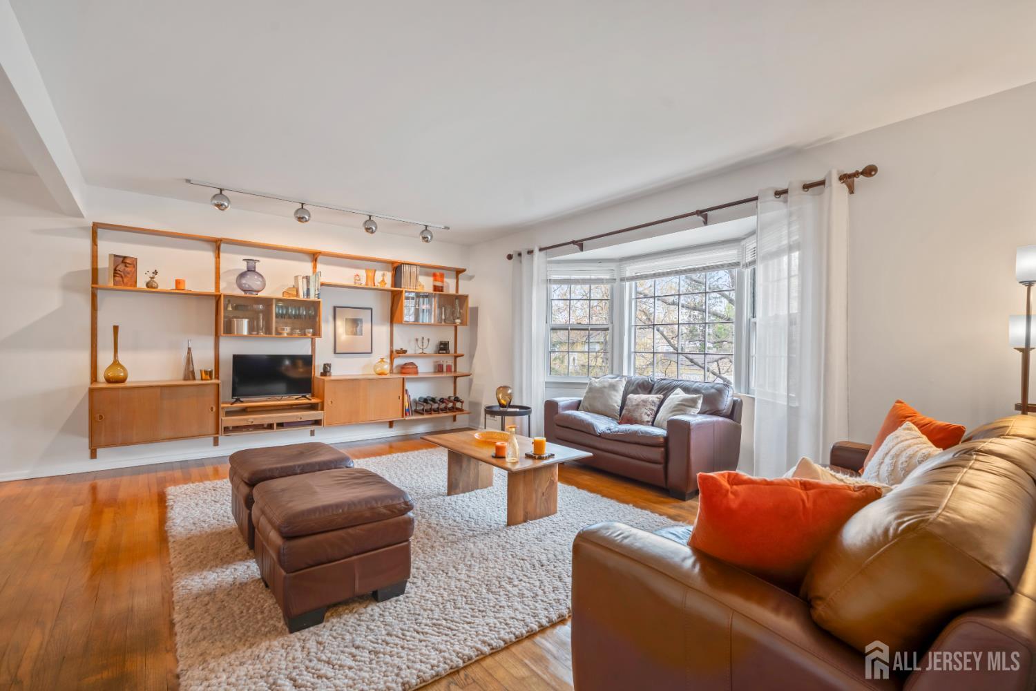 3 Vauxhall Road East Brunswick, NJ 08816 - Photo 3 of 28