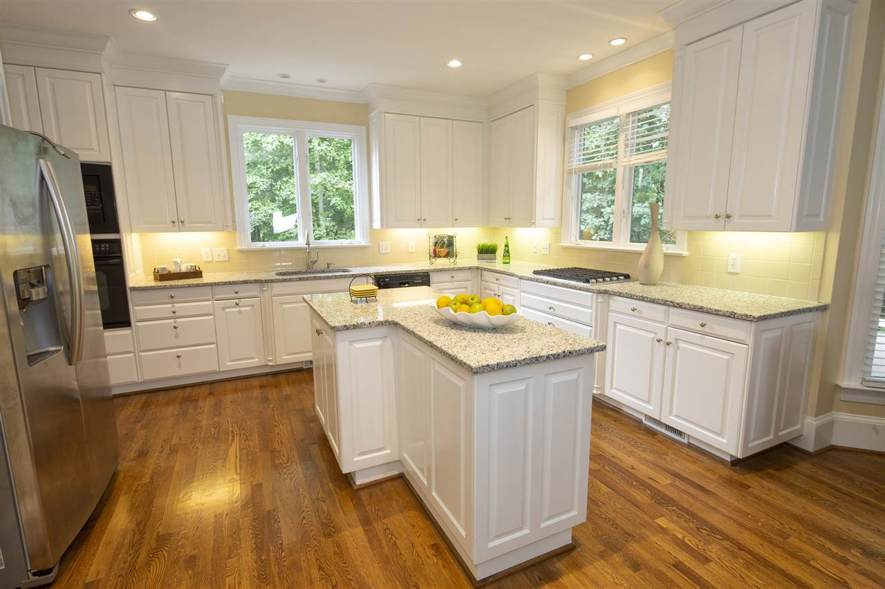 1121 Tazwell Place Raleigh, NC 27612 - Photo 3 of 30 Photo 3