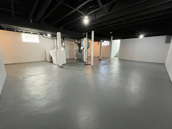 $2,395 | 3622 178th Street, Lansing, IL 60438