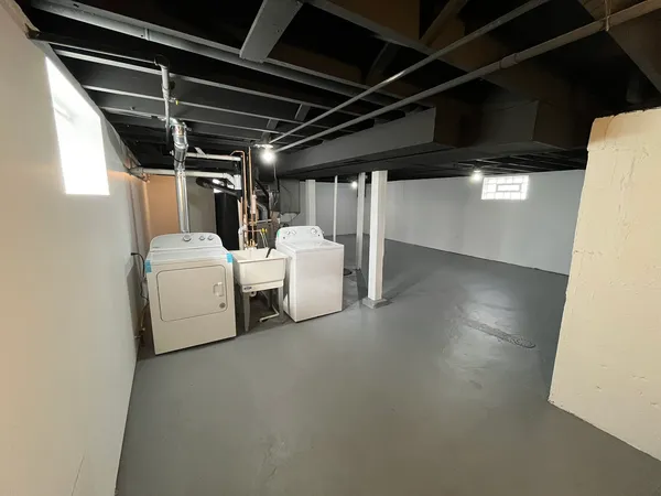 $2,395 | 3622 178th Street, Lansing, IL 60438