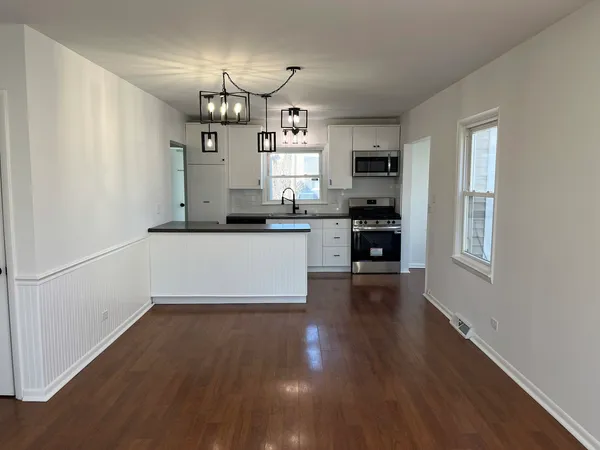 $2,395 | 3622 178th Street, Lansing, IL 60438