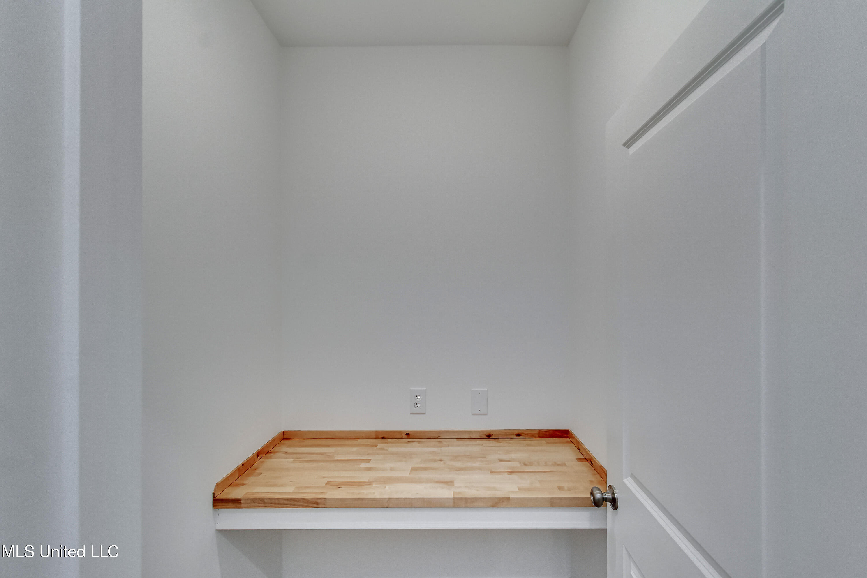 400 Butternut Drive Canton, MS 39046 - Photo 32 of 38 400 Butternut Dr-53