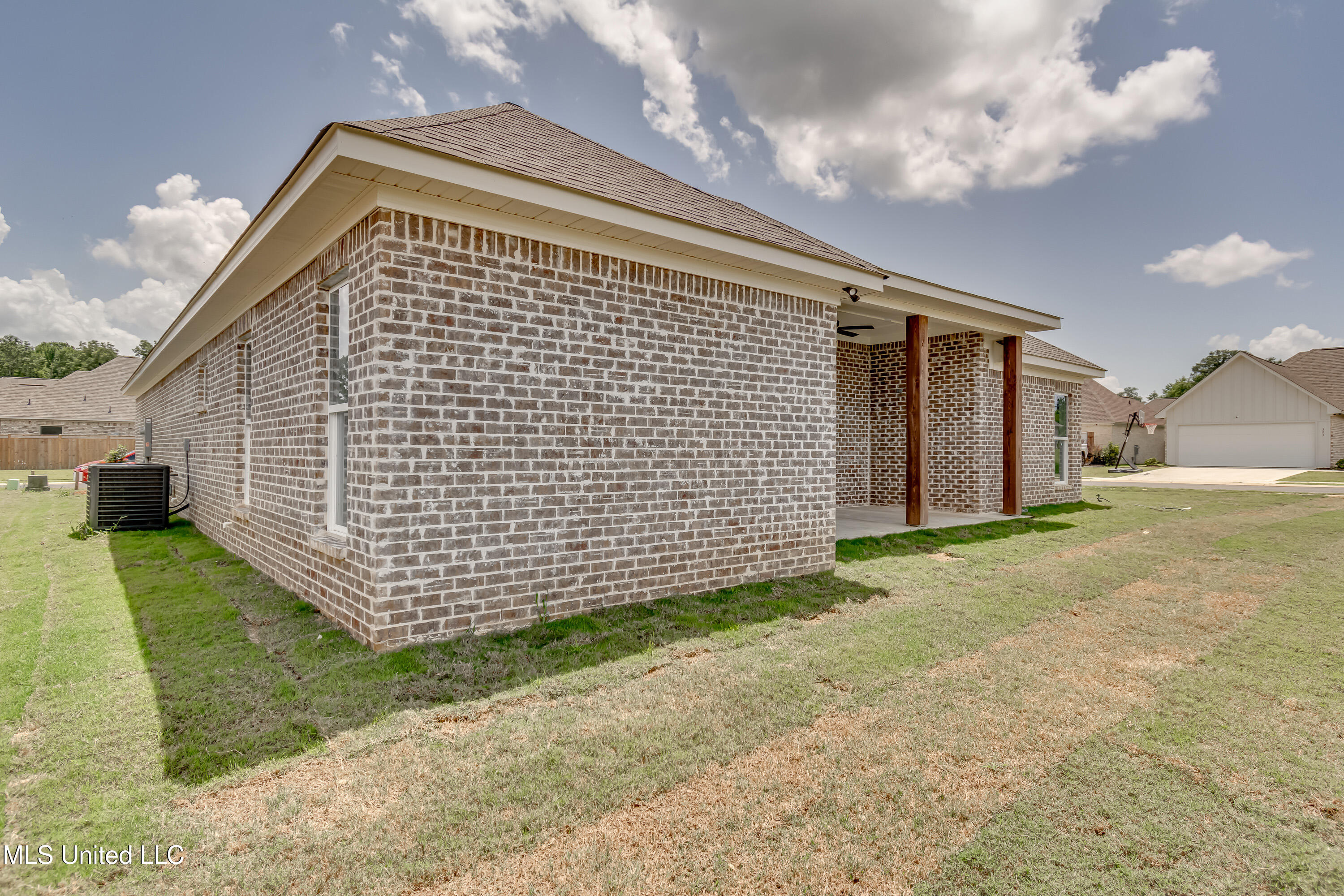 400 Butternut Drive Canton, MS 39046 - Photo 37 of 38 400 Butternut Dr-11