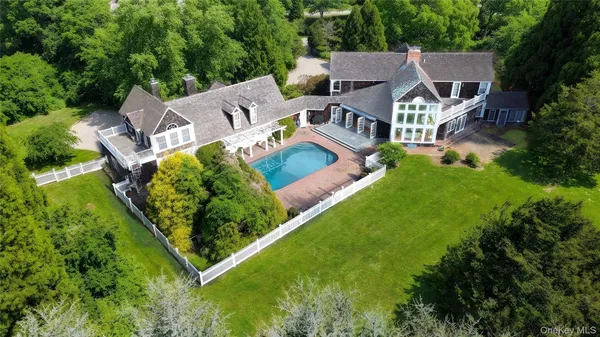 $20,000,000 | 33 Bridgefield Road, Bridgehampton, NY 11932