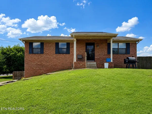 $269,900 | 435 Clearbrook Drive, Jefferson City, TN 37760