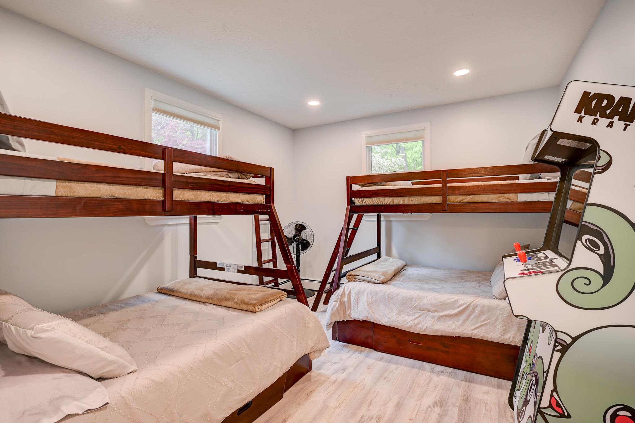 32 Hurricane Mountain Road Conway, NH 03860 - Photo 22 of 39 Gallery Image 22