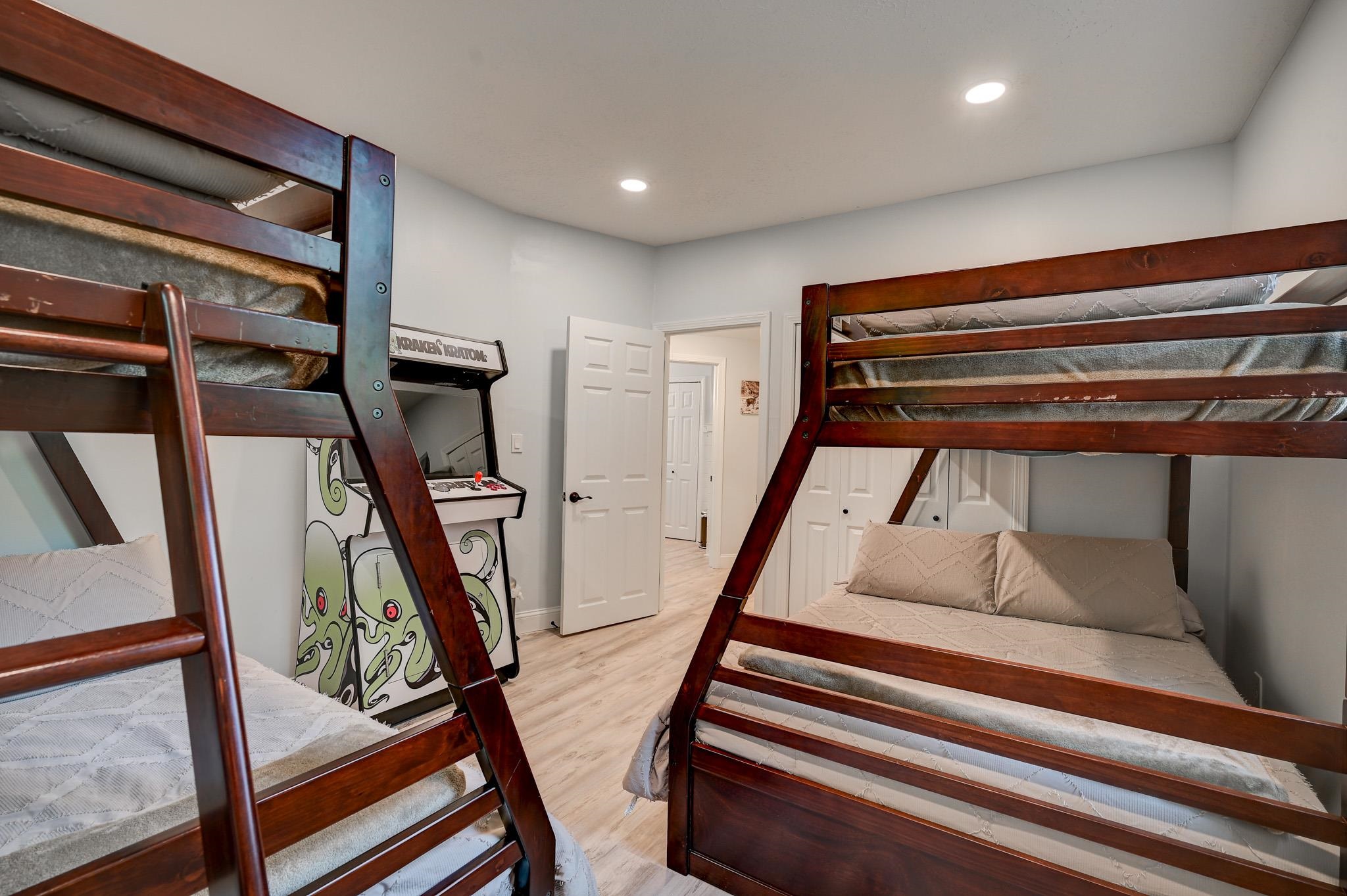 32 Hurricane Mountain Road Conway, NH 03860 - Photo 23 of 39 Gallery Image 23
