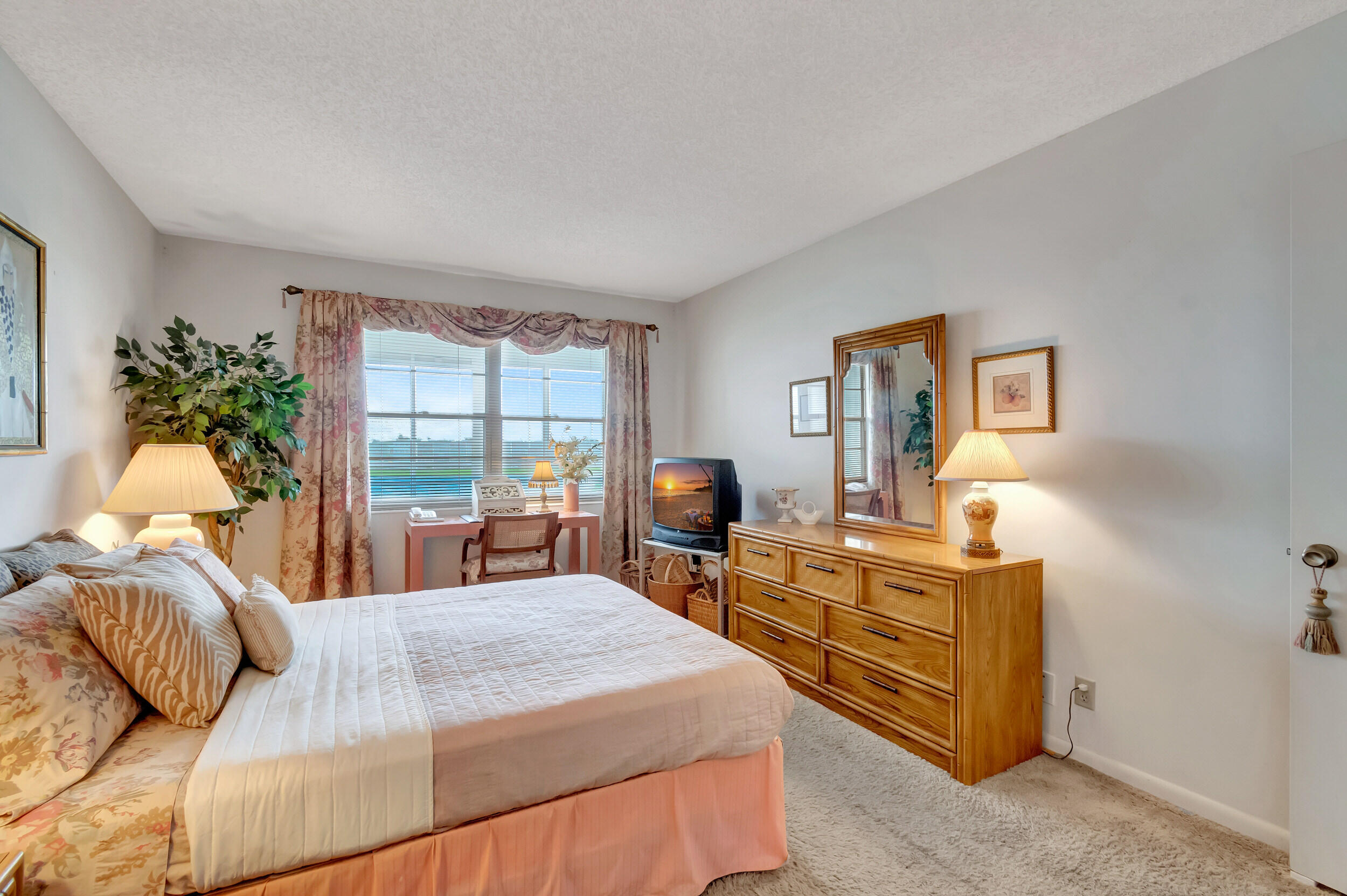 4006 Cornwall, Unit A Boca Raton, FL 33434 - Photo 12 of 58 21_dsc_5434