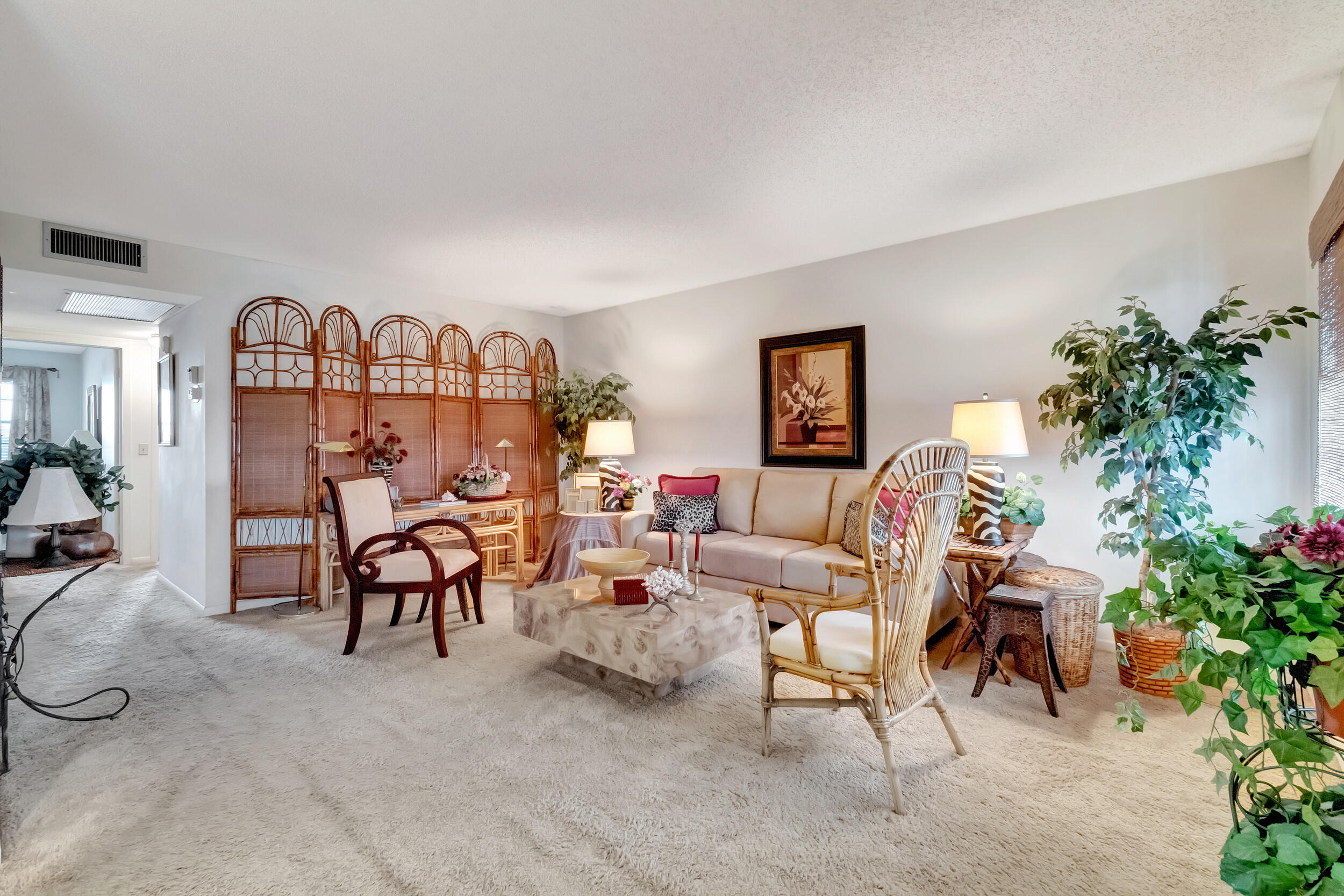 4006 Cornwall, Unit A Boca Raton, FL 33434 - Photo 5 of 58 10_dsc_5589