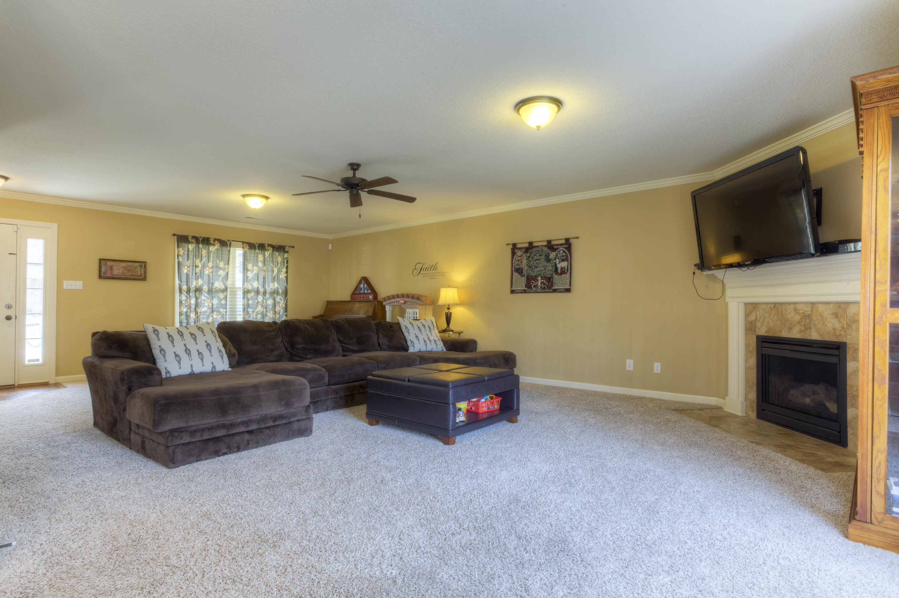 1621 Dempsey Road Knoxville, TN 37932 - Photo 4 of 38 Great Room_002.jpg