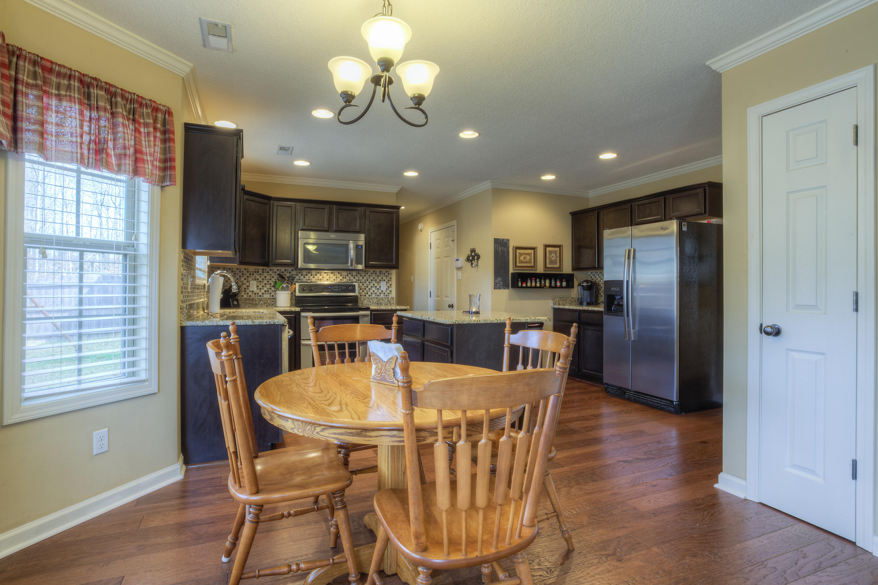 1621 Dempsey Road Knoxville, TN 37932 - Photo 8 of 38 Breakfast Area_001.jpg