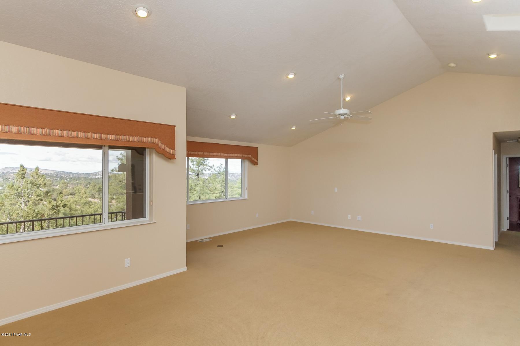1380 East Valley View Road Prescott, AZ 86303 - Photo 15 of 36 an empty room with windows