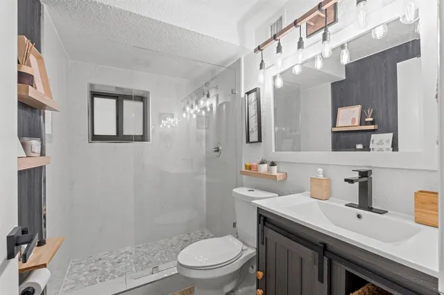 $3,900,000 | 2878 Northeast 26th Street, Fort Lauderdale, FL 33305