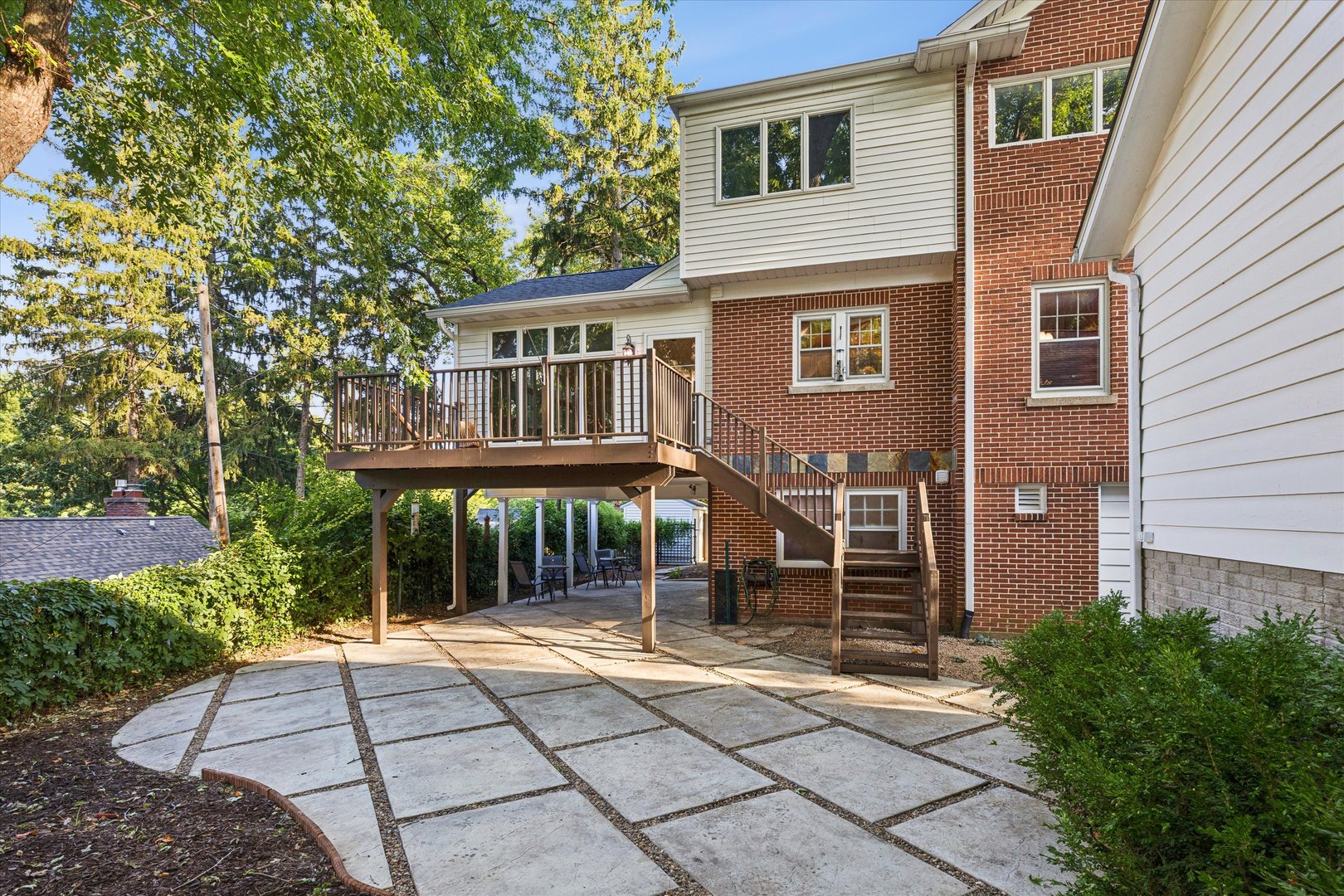 237 Ridgewood Avenue Davenport, IA 52803 - Photo 4 of 66 Gallery Image 4