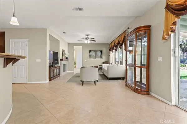 $989,924 | 14215 Everglades Court, Canyon Country, CA 91387