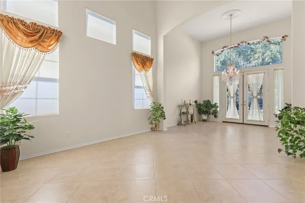 $989,924 | 14215 Everglades Court, Canyon Country, CA 91387