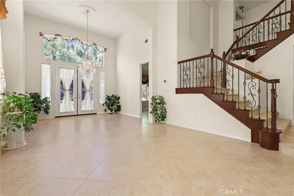 $989,924 | 14215 Everglades Court, Canyon Country, CA 91387