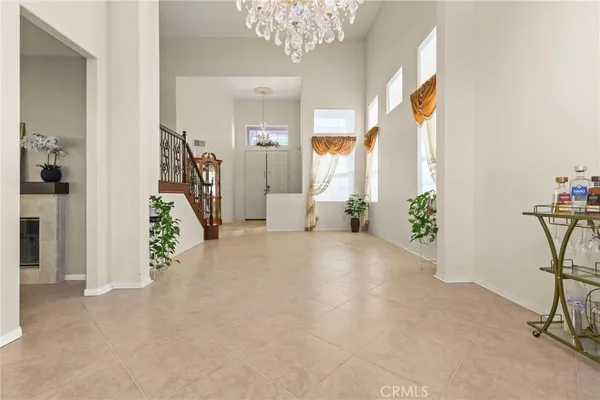 $989,924 | 14215 Everglades Court, Canyon Country, CA 91387