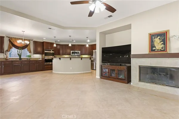 $989,924 | 14215 Everglades Court, Canyon Country, CA 91387