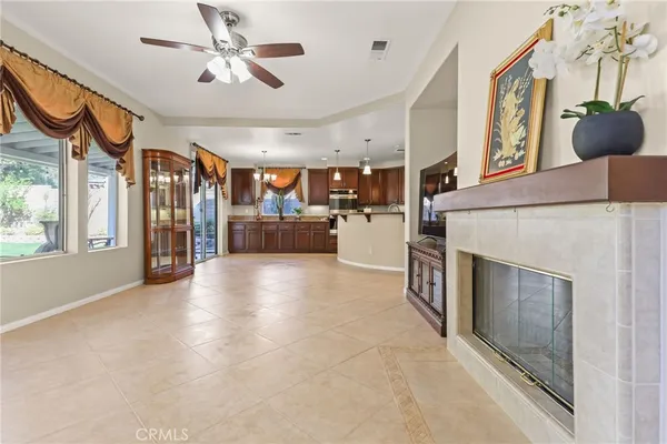 $989,924 | 14215 Everglades Court, Canyon Country, CA 91387