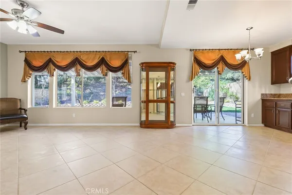$989,924 | 14215 Everglades Court, Canyon Country, CA 91387