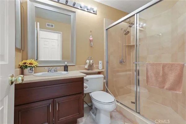 $989,924 | 14215 Everglades Court, Canyon Country, CA 91387