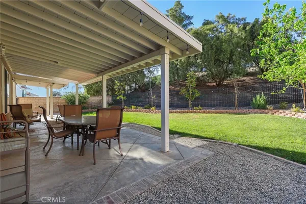 $989,924 | 14215 Everglades Court, Canyon Country, CA 91387