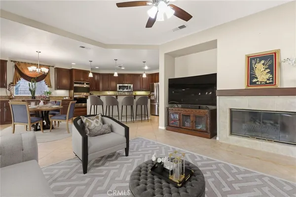 $989,924 | 14215 Everglades Court, Canyon Country, CA 91387