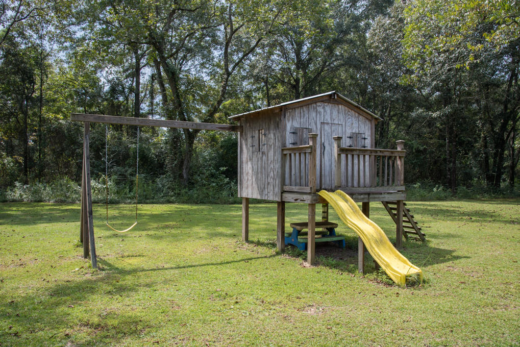 423 Tedder Road East DeFuniak Springs, FL 32433 - Photo 10 of 29 a view of a slide with a slide