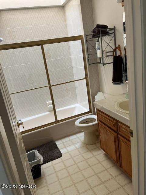 1682 Eucalyptus Drive, Unit D Solvang, CA 93463 - Photo 7 of 9 Guest Bath Euc