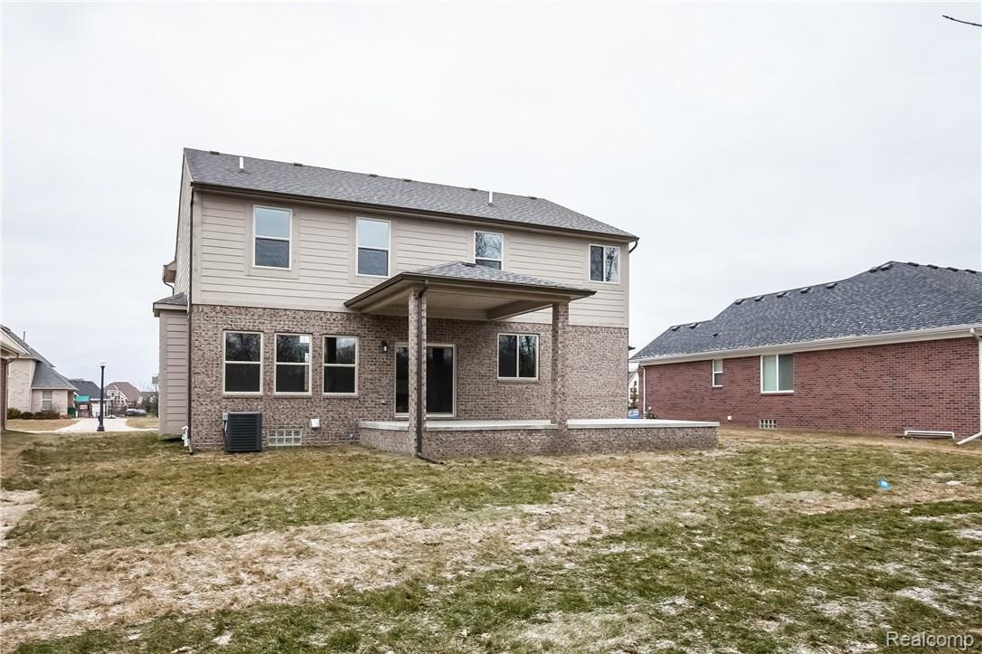 22366 Brantingham Road Macomb, MI 48044 - Photo 40 of 41 040-3644877-large.jpg