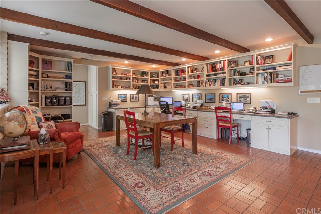 2755 Ardilla Road Atascadero, CA 93422 - Photo 15 of 42 a view of a dining room with furniture