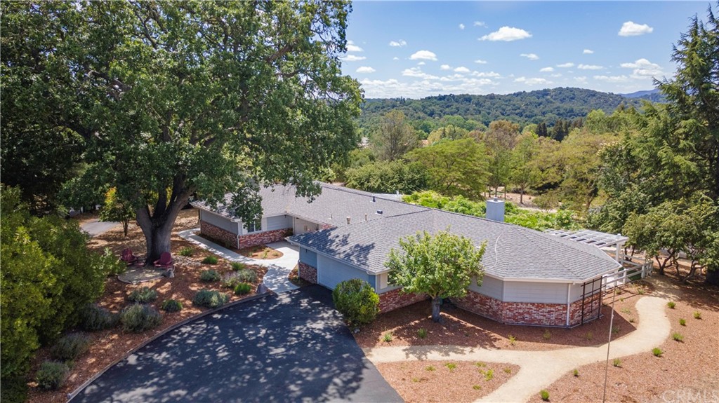 2755 Ardilla Road Atascadero, CA 93422 - Photo 2 of 42 a view of a outdoor space
