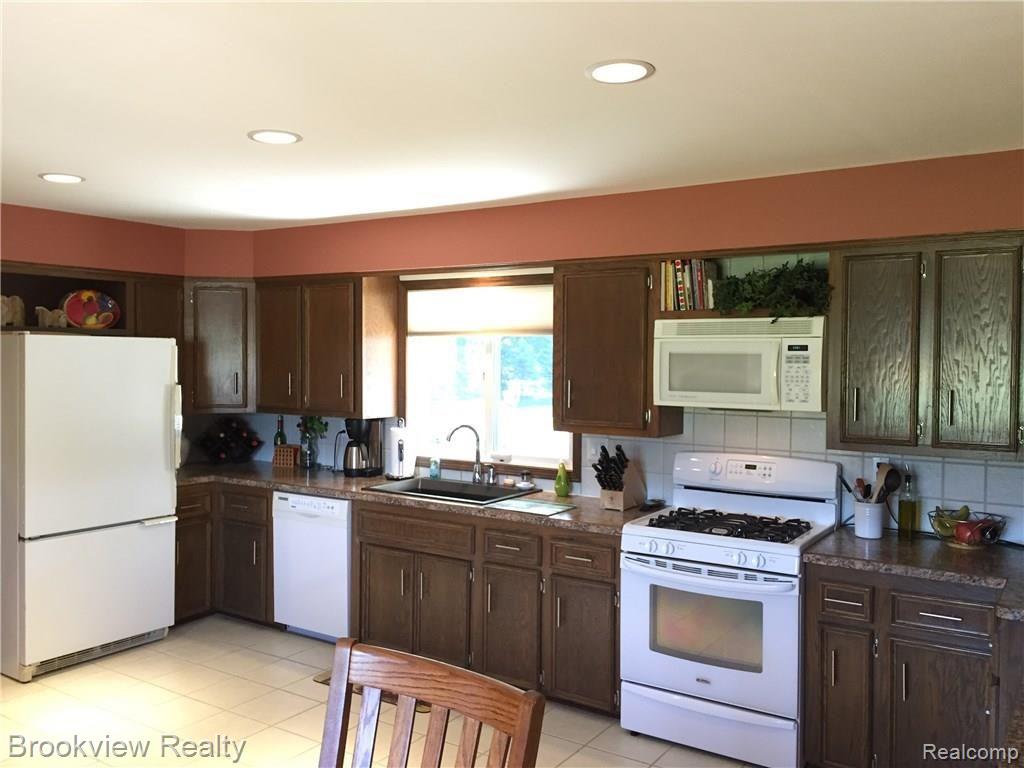 9670 Division Road Columbus, MI 48063 - Photo 9 of 45 IMG_7065.JPG