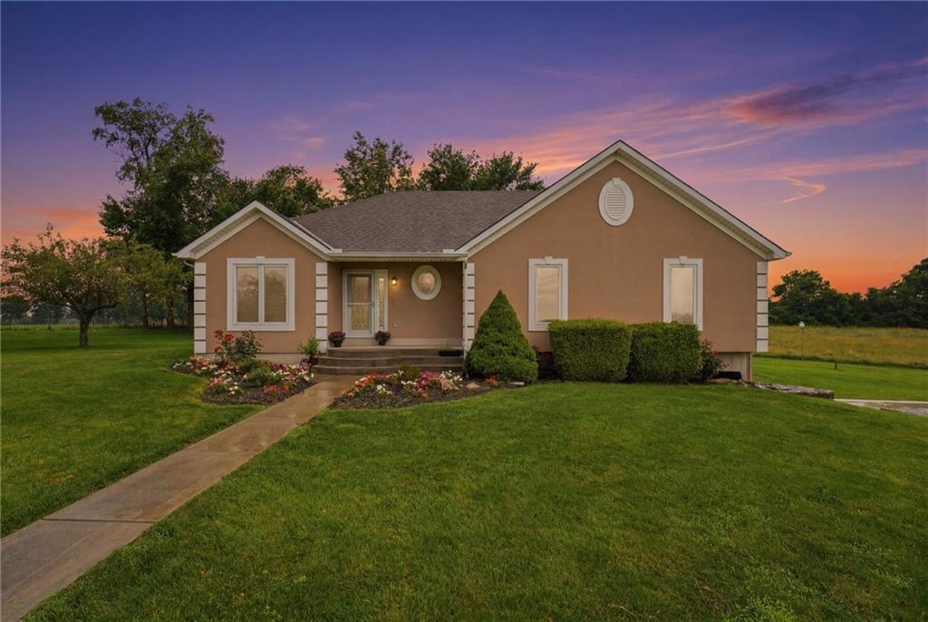 2416 South Outer Belt Road Oak Grove, MO 64075 - Photo 1 of 48
