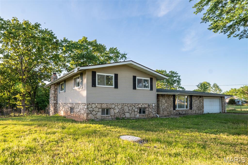 22985 Reporter Road Waynesville, MO 65583 - Photo 2 of 30