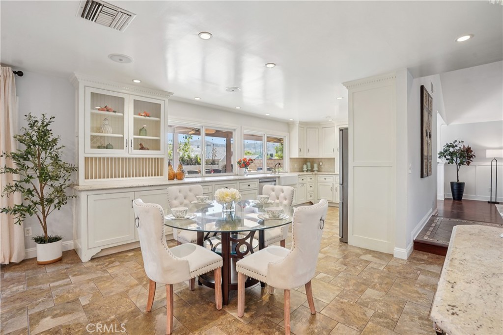 42 Kanan Road Oak Park, CA 91377 - Photo 39 of 65 Gallery Image 39