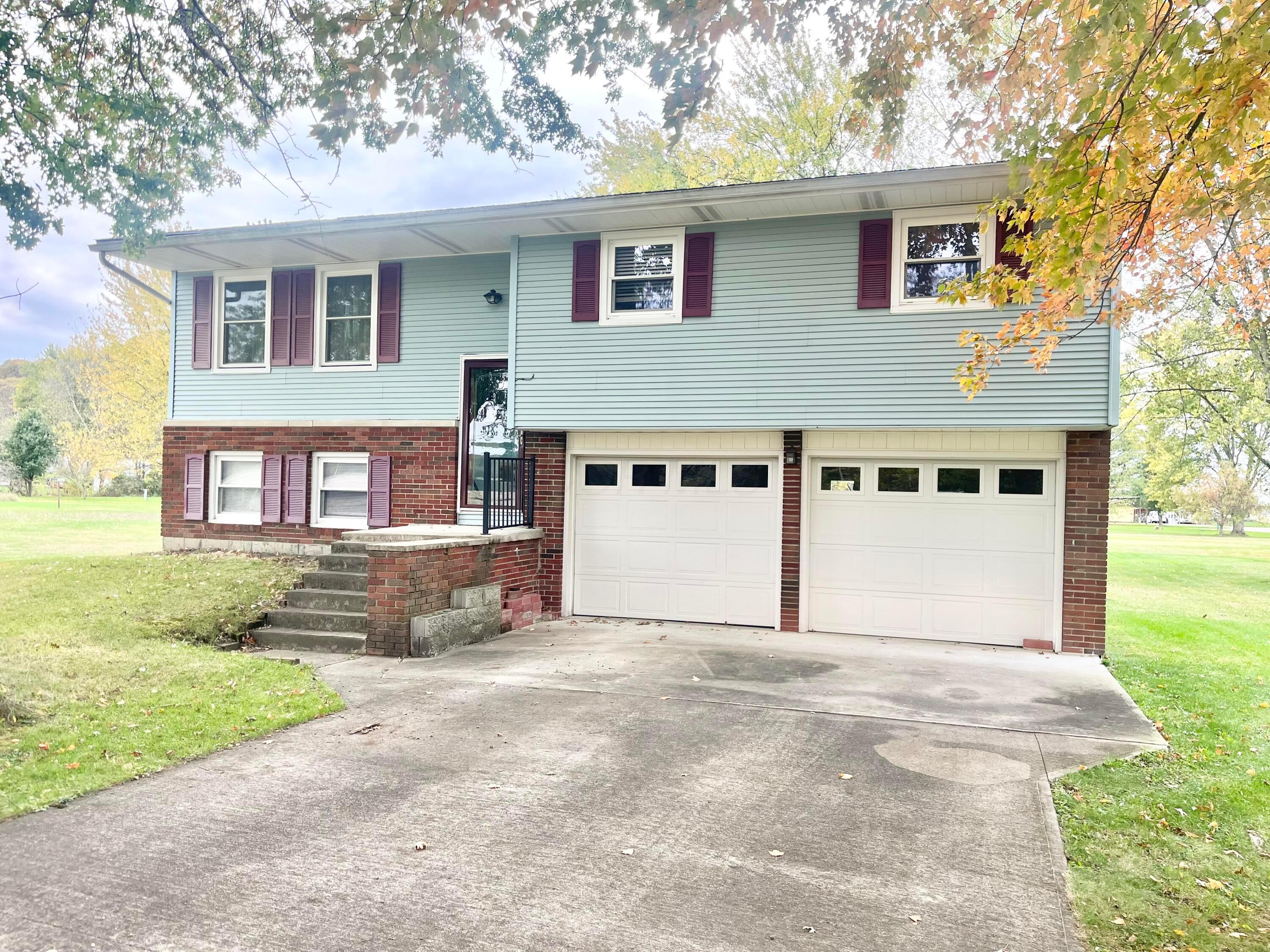1295 Quarry Road Southeast Lancaster, OH 43130 - Photo 2 of 22 IMG_5830