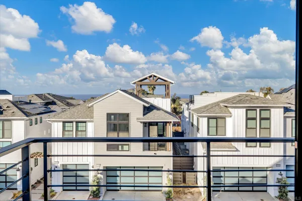 $1,999,900 | 1602-san Remo 1602-san Remo Place, Unit 104, Encinitas, CA 92024