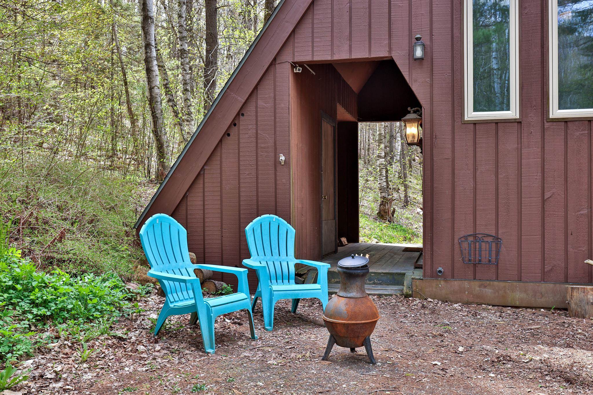 208 Great Hawk Road Rochester, VT 05767 - Photo 3 of 43