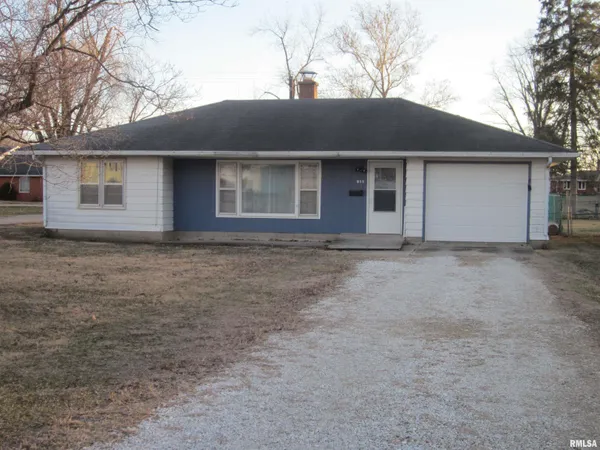 $84,900 | 911 East Pine Street, Mason City, IL 62664